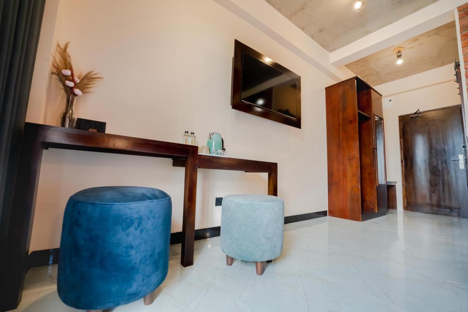 Limeshine - Airport Transit Hotels & Residences Katunayake Exterior photo