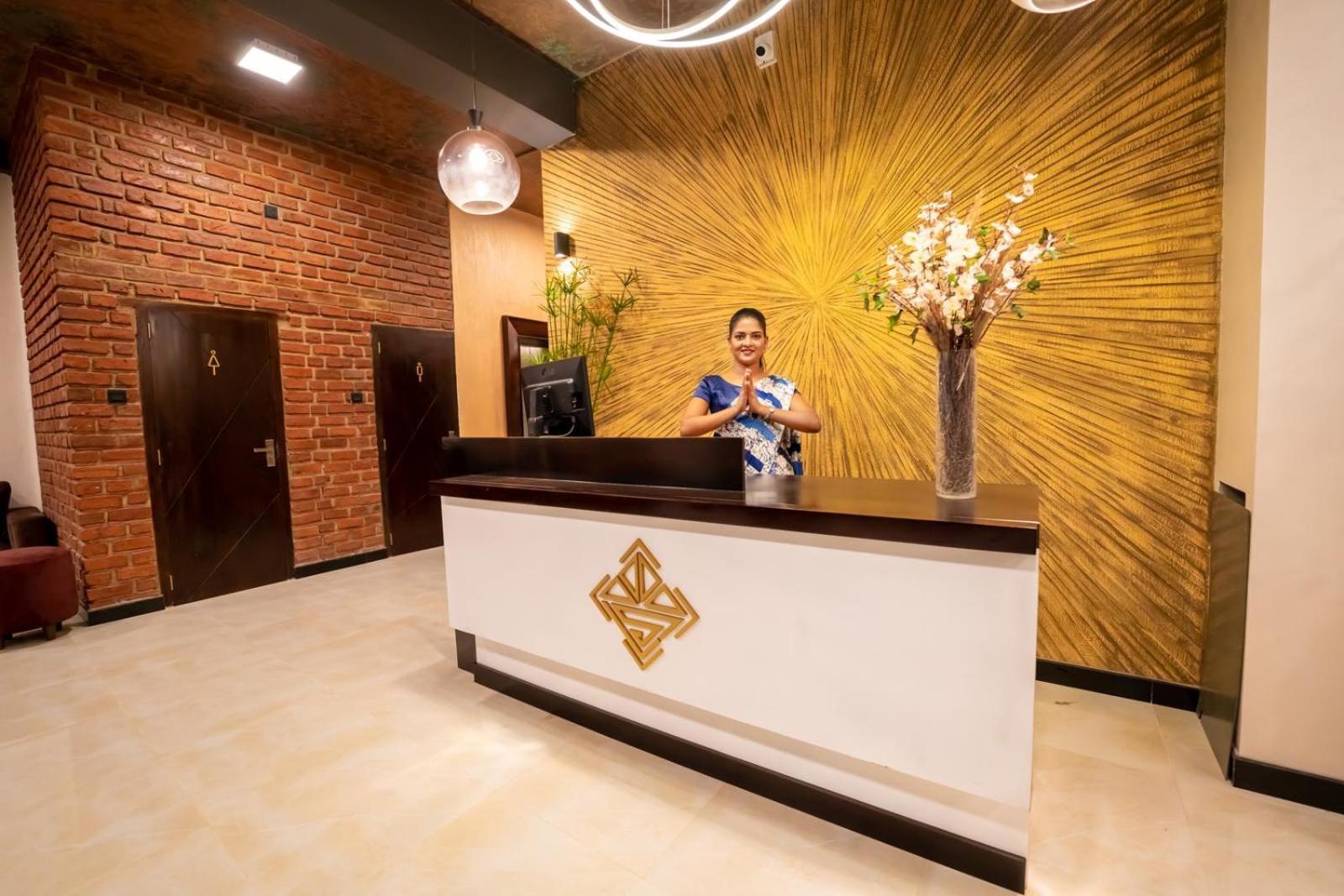 Limeshine - Airport Transit Hotels & Residences Katunayake Exterior photo